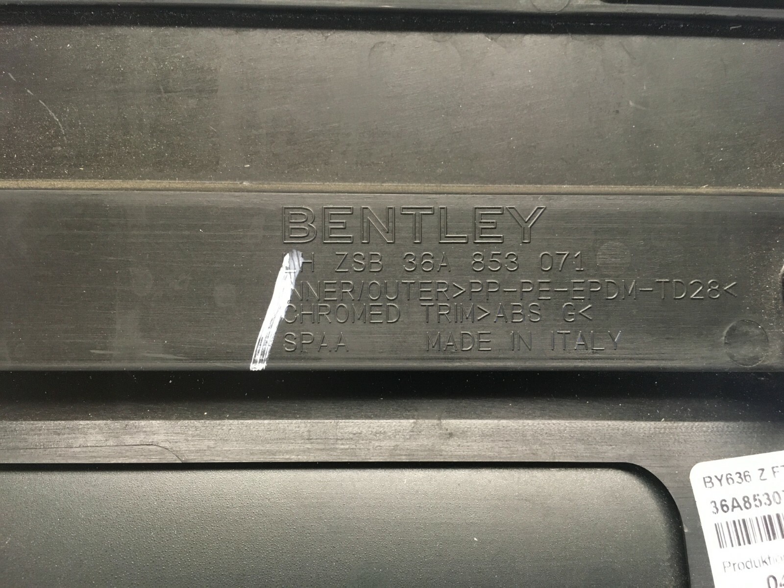 2017 Bentley Bentayga left door molding OEM