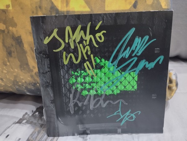 JACK WHITE SIGNED THE RACONTEURS  HELP US STRANGER CD SIGNED AUTOGRAPHED