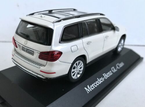 Mercedes GL X166 Pearl White Norev 1:43 - Picture 2 of 6