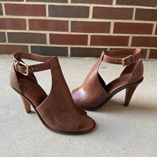 Vince Camuto Frasper Sandals Warm Caramel Snakeskin Leather Heeled Peep Toe Sz 9