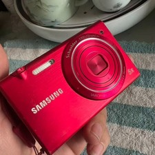 Samsung MV800 16.1MP Digital Camera 3.0" Flip-Out Touchscreen 5x Zoom vlog red