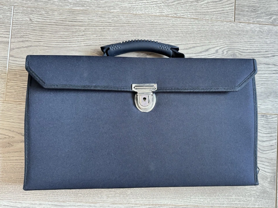 Professional farrier tool kit hoof trimming horseshoe hammer clincher nipper set - Image 4 of 4