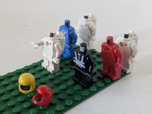 Vintage Lego 80's Futuron Astronaut Spaceman Bodys Zestaw 6 darmowa wysyłka - Zdjęcie 3 z 7