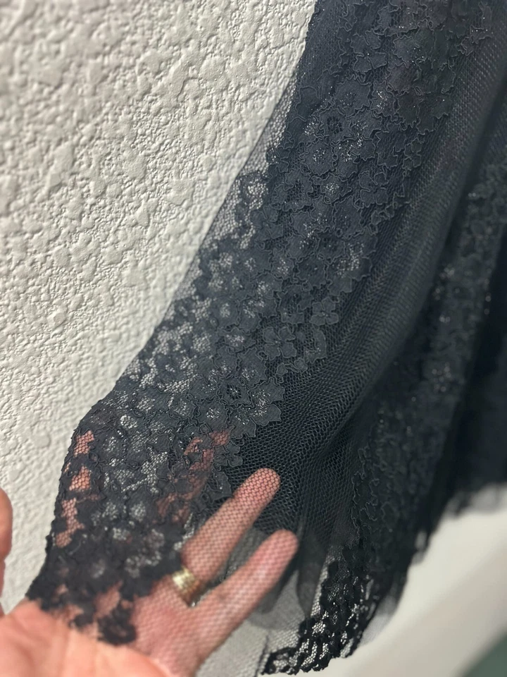 Mini vestido Arden B tamanho S preto malha de renda tubo sem alças grunge capricho bruxo gótico - Imagem 3 de 4