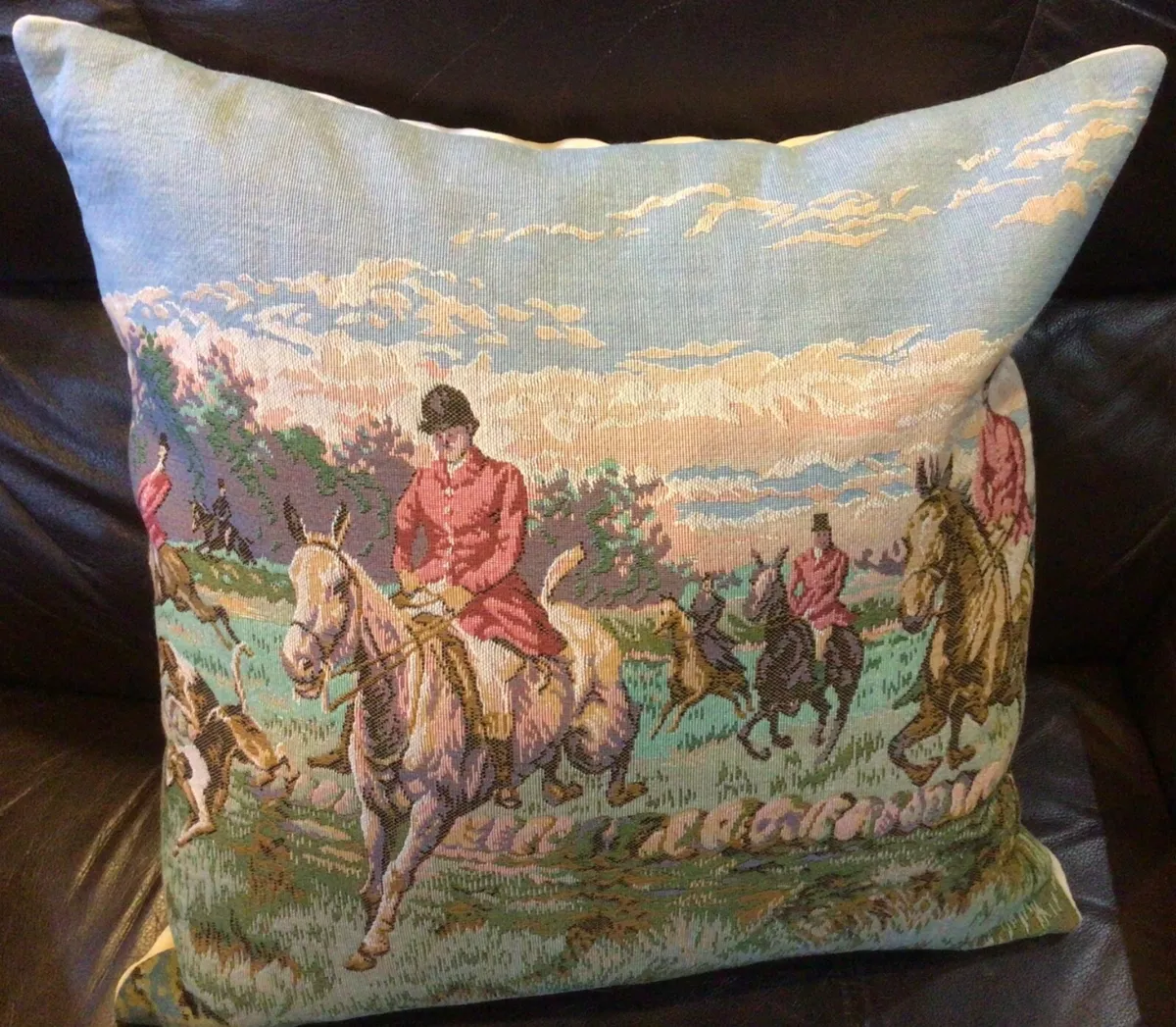 Hunting top throw pillows