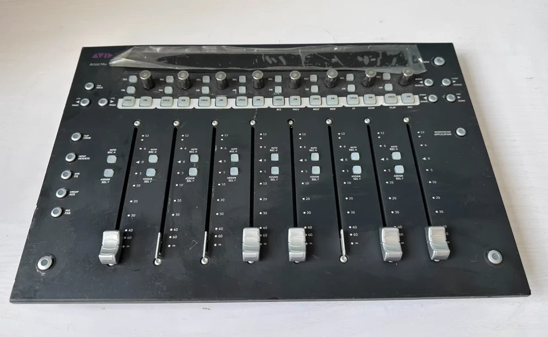1pcs AVID Artist Mix 8-channel digital mixing console controller