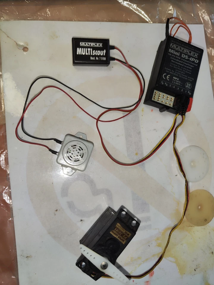 Multiplex Empfänger Mini DS - IPD 9 Kanal + Super Servo PS 3018S, Multi Scout - Bild 3 von 4