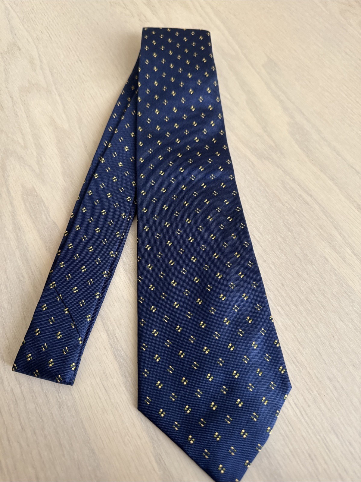 Barney’s New York Men's Silk Navy Gold Square Tie Made In England 3.5x55
