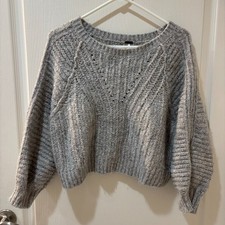 Free People grey cropped knit sweater small women
