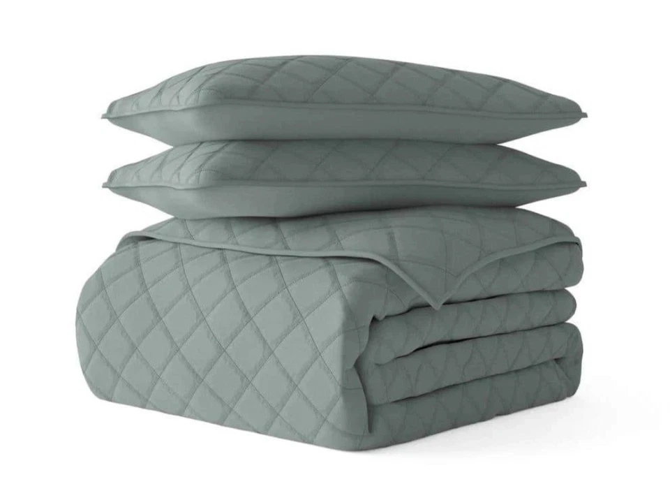 Oversized All Season 3-Pcs Diamond Stitch Microfiber Quilt Set w/ Shams King/Cal - Image 2 of 4
