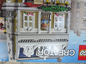 Lego 10243 Brand New Unopened Parisian Restaurant