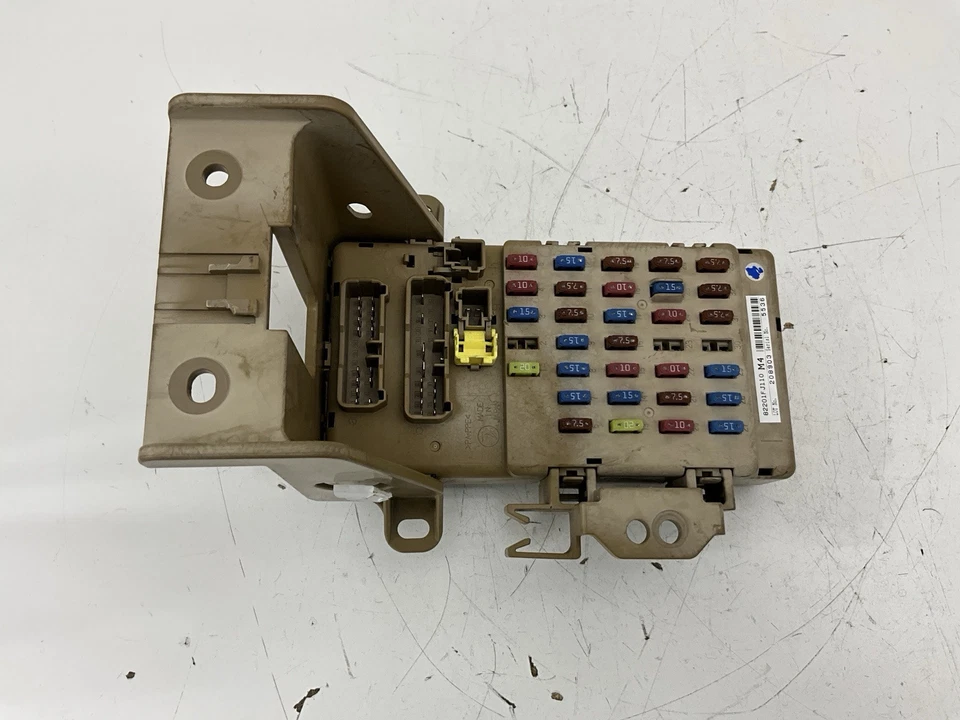 Caja de fusibles interior Subaru XV 2013 Crosstrek * 82201FJ110M4 * OEM Foto 3 de 4