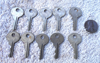 Lot of 10 Vintage Master Lock  Keys with Walking Lion