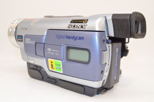 SONY Handycam Recorder DCR-TRV300K Digital8 w/ original box from Japan Used - Picture 14 of 16