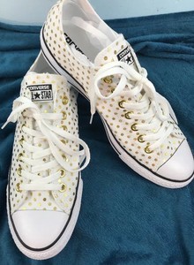 gold polka dot converse