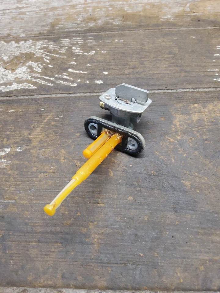 2006 06 02-08 Yamaha Raptor 80 Gas Combustible Gasolina Tanque Celda Depósito Válvula Petcock Foto 4 de 4