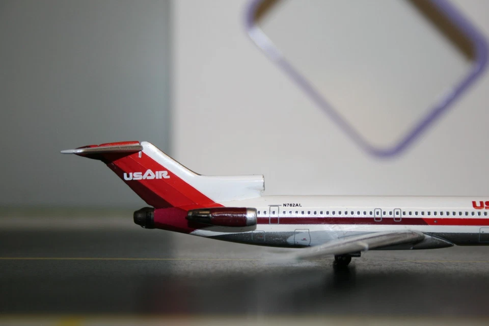 Aeroclassics 1:400 US Air Boeing 727-200 N762AL (AC411175) Die-Cast Model Plane - Image 4 of 4