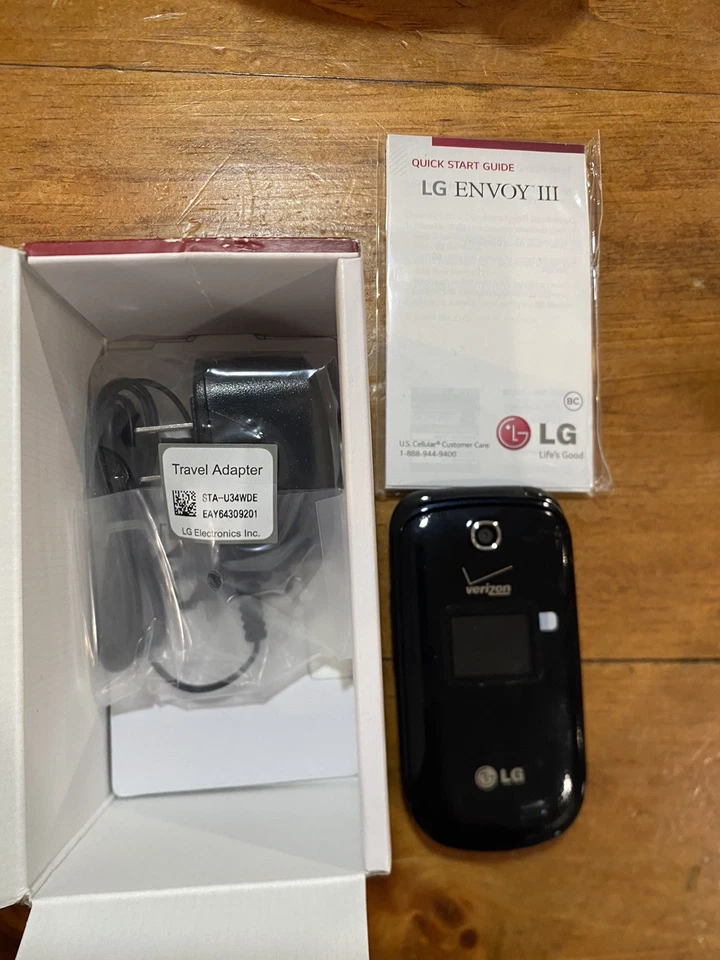 LG Envoy 3 III UN 170 UN170 - Black (US Cellular ) Flip Cell Phone - Image 2 of 3