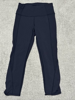 Lululemon Women s On Your Mark crop leggings w/distinct curved side seams Size 6