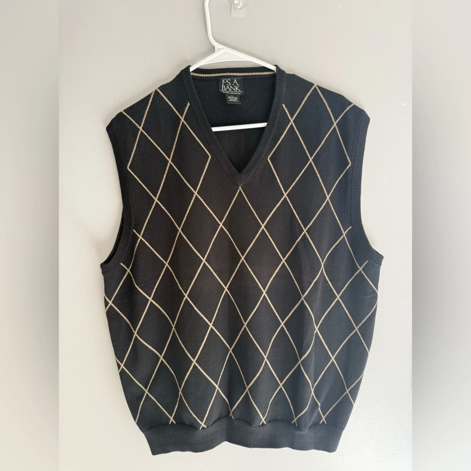 Jos. A. Bank Classic Collection V Neck Sweater Vest SZ L Argyle Black Tan Cotton