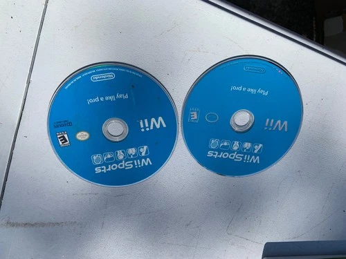 Wii Sports - Lot of 2 - DISCS ONLY Nintendo Wii