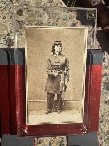 Miss Major Pauline Cushman, Union Spy and Scout,  CDV in Uniform