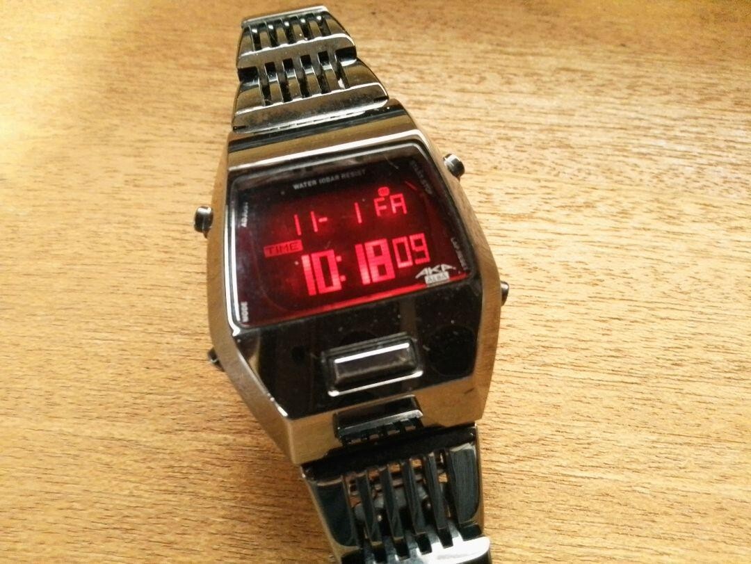 SEIKO ALBA AKA YELLOW 限定品 ダースベイダW670 SEIKO ALBA AKA YELLOW 限定品 ダースベイダW670 限定品 SEIKO