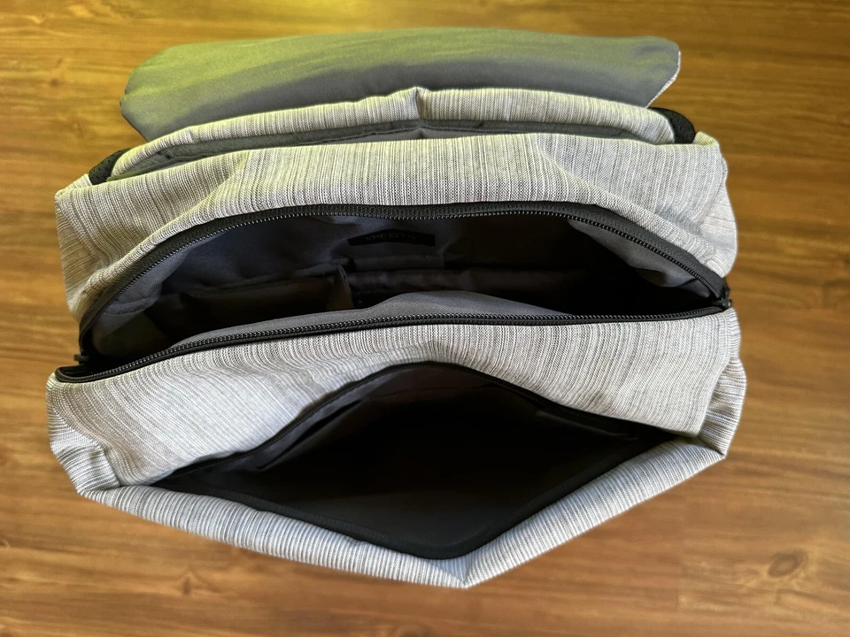 Dicota Code Backpack • für Notebooks bis 13"/33 cm • Rucksack - Bild 4 von 4