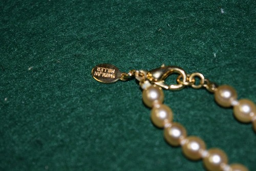 Vintage Nolan Miller Signed Faux Pearl Necklace 25" with Matching Earrings - Picture 3 of 4