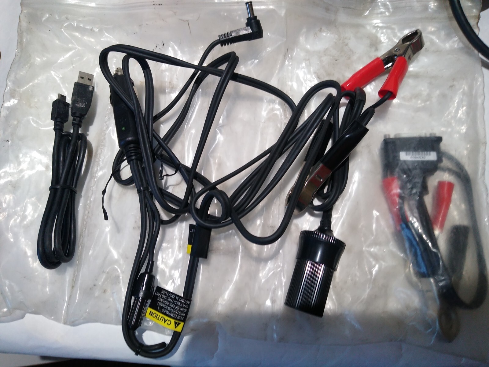 SNAP ON SOLUS PRO OBD SCANNER WITH Lots of accessories Battery not