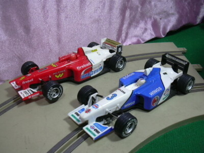 SLOT CARS 1/32 F.1 FORMULA 1 GP FIREBALL DELTA SYSTEM RED & WINGS LEAD BLUE 766