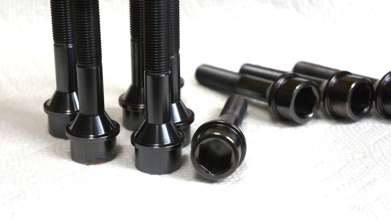 20x set Gloss Black Ferrari  Titanium Lug Bolts Studs 14x1.5 62mm