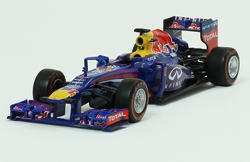 SEBASTIAN VETTEL RED BULL RB9 2013 (SCALE 1:43) FORMULA 1 CAR NO