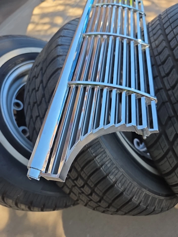 Pontiac Grille Catalina Super Duty Bonneville 1961 izquierda 538535 Old GM Foto 4 de 4