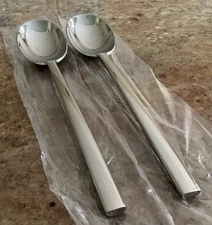 Crate & Barrel CAMBRIDGE EMERGE MIRROR 2 Lg Soup Spoon Unused Stainless Flatware