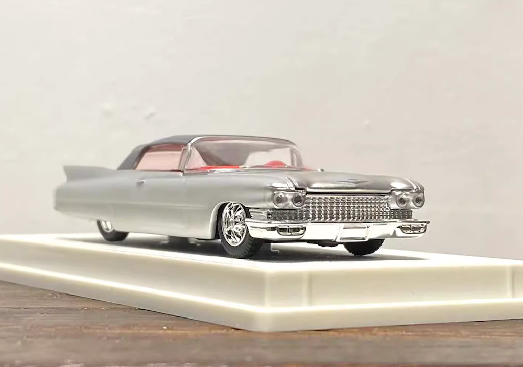 Mechanic 1:64 Silver 1960 Cadillac Coupe Deville Model Diecast