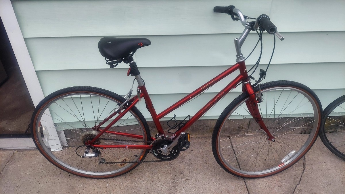 Vintage Trek 720 MultiTrack Hybrid Bike 700C Wheels USA Made Mint
