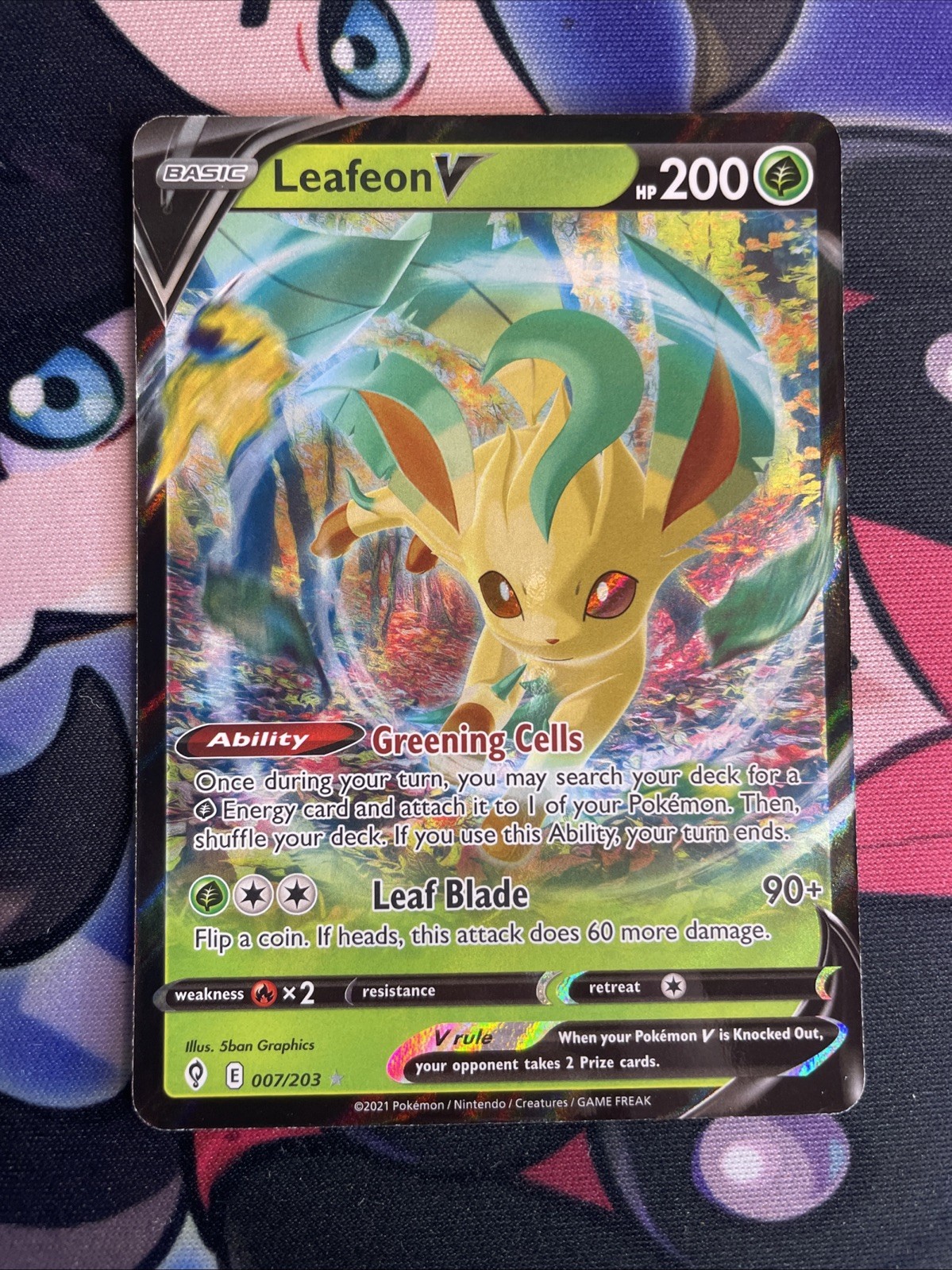 Leafeon V 7/203 Evolving Skies LP/Lightly Played