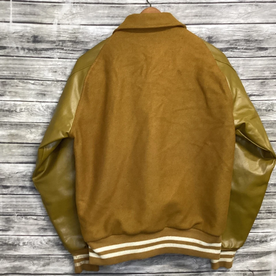 Chaqueta Universitaria De Colección Fab Knit Para Hombres 38 Mediana Dorada Escuela Secundaria Fútbol Años 70 80 Foto 2 de 4
