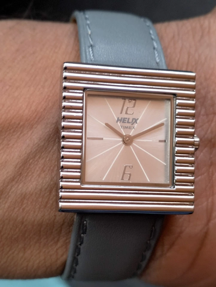 HELIX TIMEX QUARTZ 银色表盘 11HL02-J-V8 女士完全工作状态手表 — 第 3/4 张图片