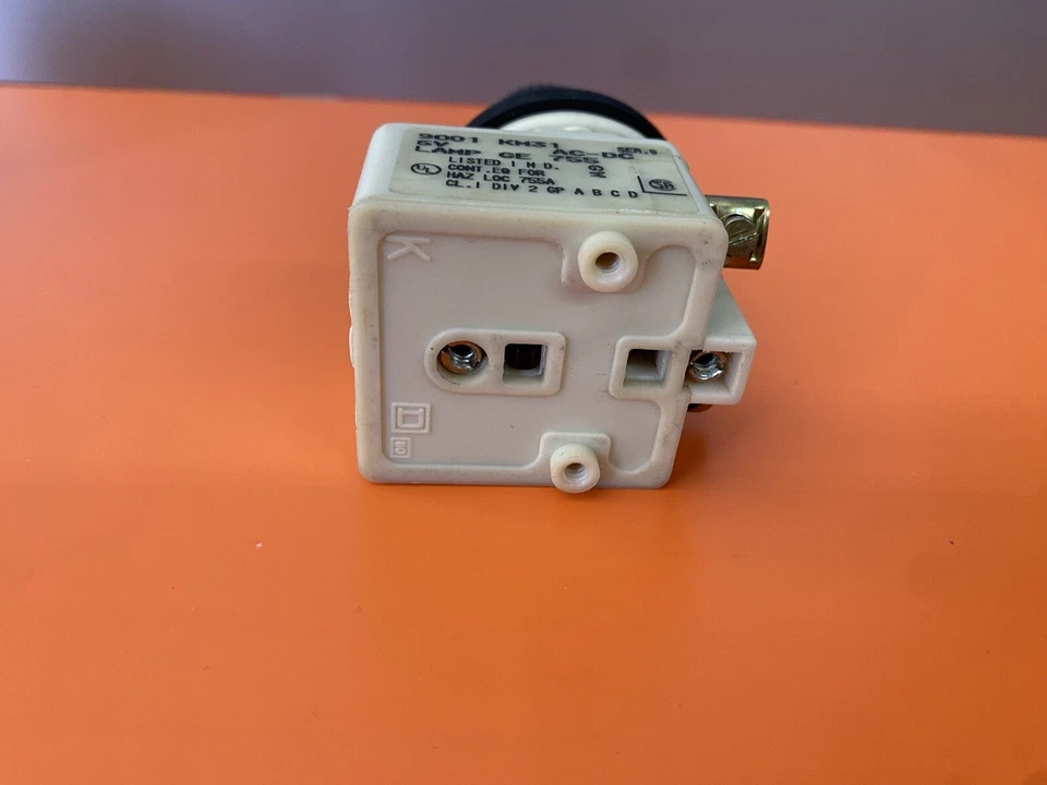 Square D Green Pilot Light 6V 9001 KM31  - Image 4 of 4