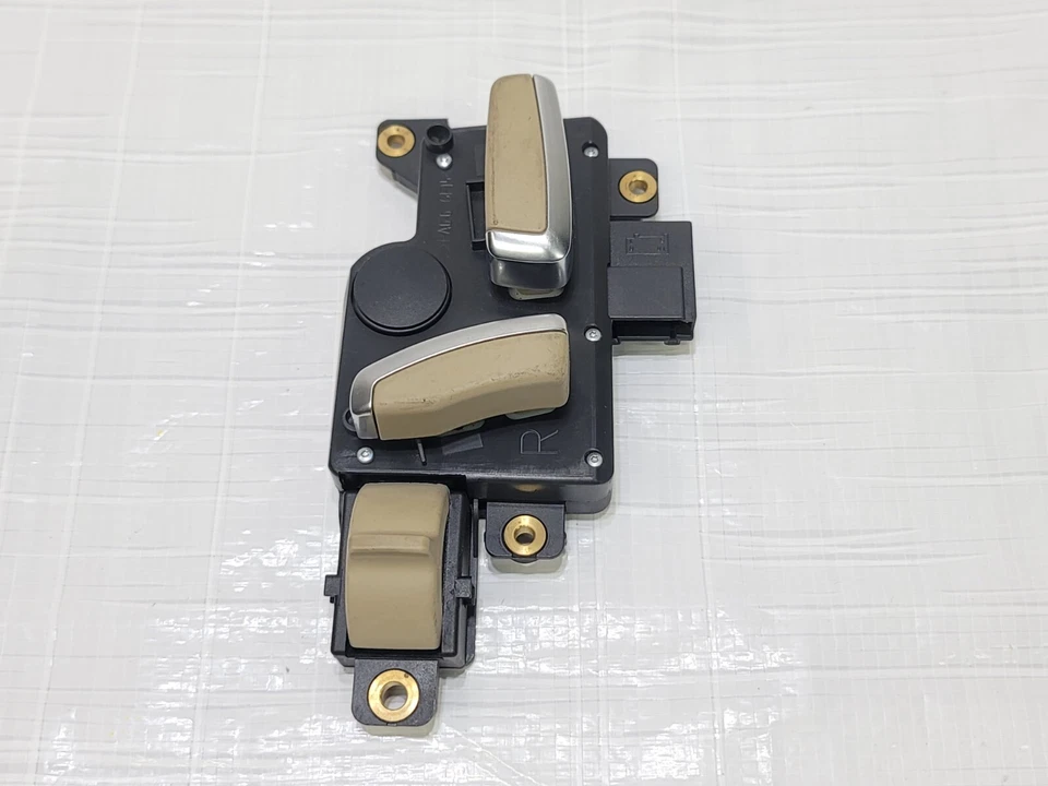 Переключатель управления регулировкой переднего правого пассажирского сиденья для Audi A8 Quattro 2004-2008 годов выпуска - Изображение 2 из 4