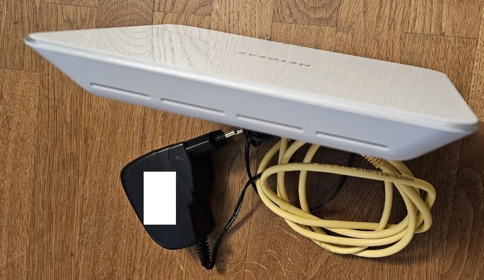 Netgear Arlo Basisstation VMB3000 mit Netzgerät und LAN-Kabel - Bild 3 von 4