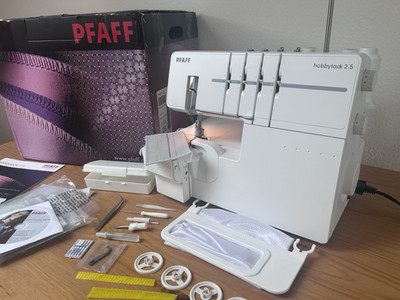 PFAFF hobbylock 2.5 Overlockmaschine / PFAFF Overlock 
