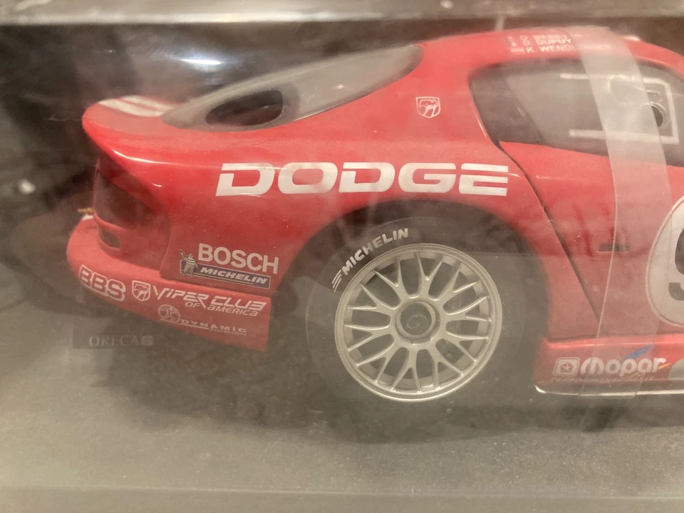 罕见 AutoArt 运动车 1: 18 比例道奇 Viper GTS-R #91 劳力士 24 代托纳签名 — 第 2/4 张图片