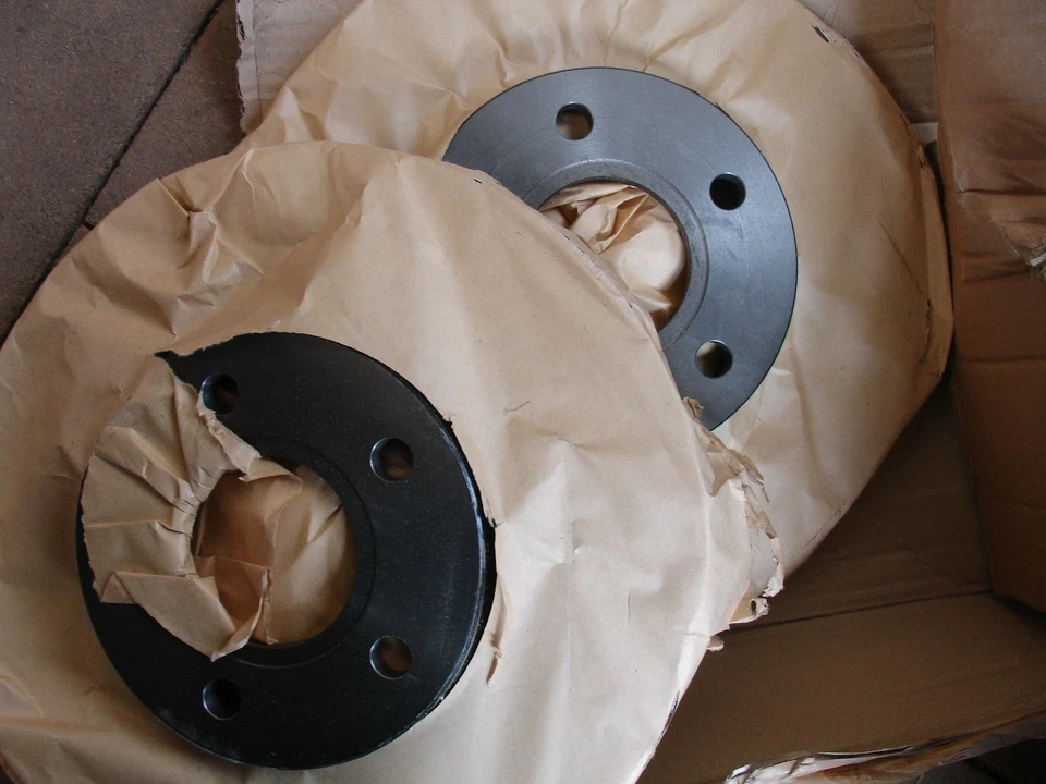 2 передних тормозных диска 1734696 для Ford C-Max 2007-2010 годов выпуска - Изображение 2 из 3