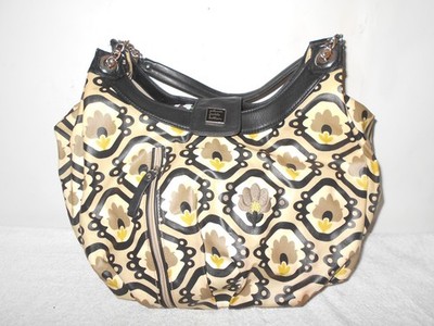 PETUNIA PICKLE BOTTOM GLAZED SHELL HIDEAWAY HOBO STYLE DIAPER BAG             
