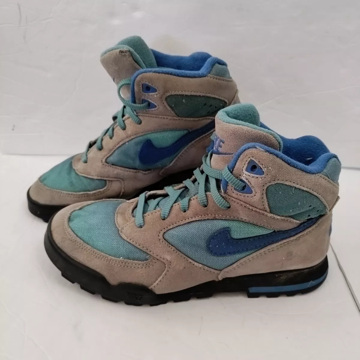 Nike caldera hiking boots shop