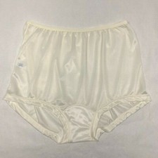 Vintage 1970s Ivory Panties w/Wide Gusset  Banded Leg Roomy Size 9