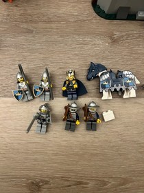 LEGO Castle 7094 King&rsquo;s Castle Siege &ndash;100% Complete w/ Minifigures &ndash; Fantasy Era